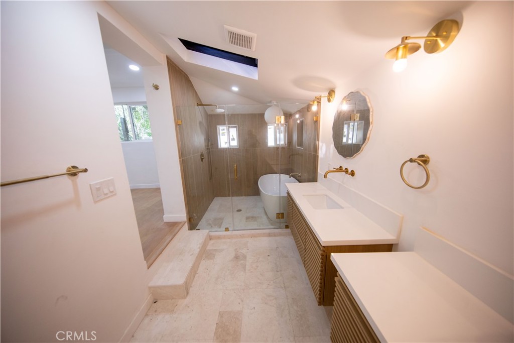 785 Skyland Property Photo 9