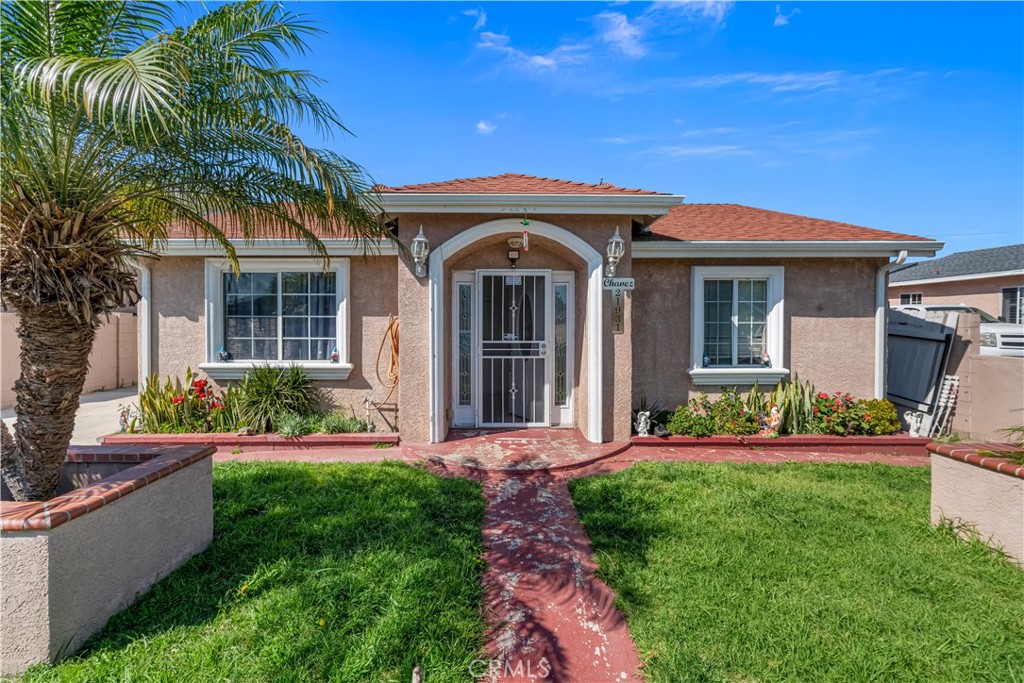21931 Violeta Avenue Property Photo 1
