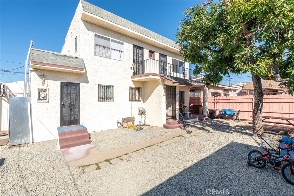 811 S Gage Avenue Property Photo 10