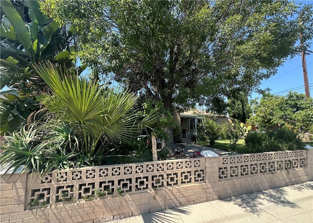 10673 Saticoy Property Photo 2