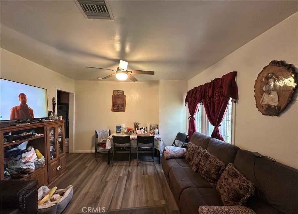 10673 Saticoy Property Photo 4
