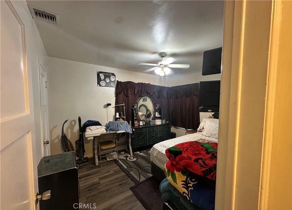 10673 Saticoy Property Photo 5