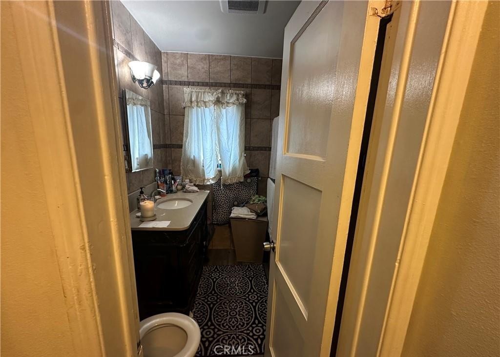 10673 Saticoy Property Photo 6