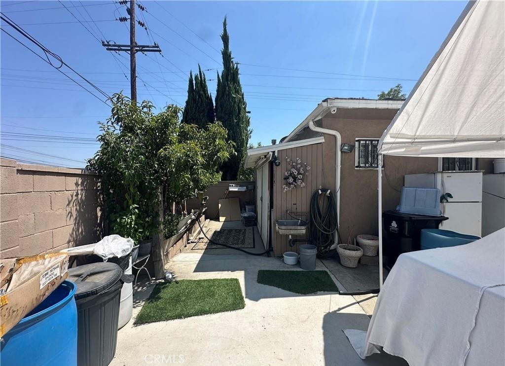 10673 Saticoy Property Photo 18