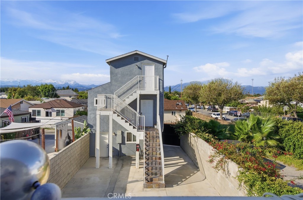8317 Whittier Property Photo 4