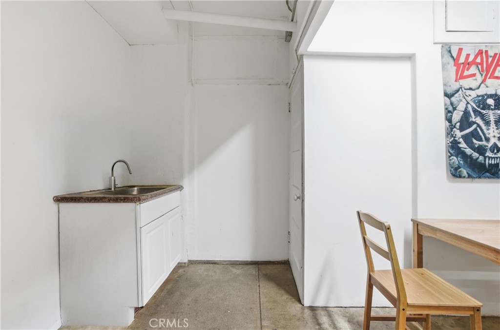 8317 Whittier Property Photo 8