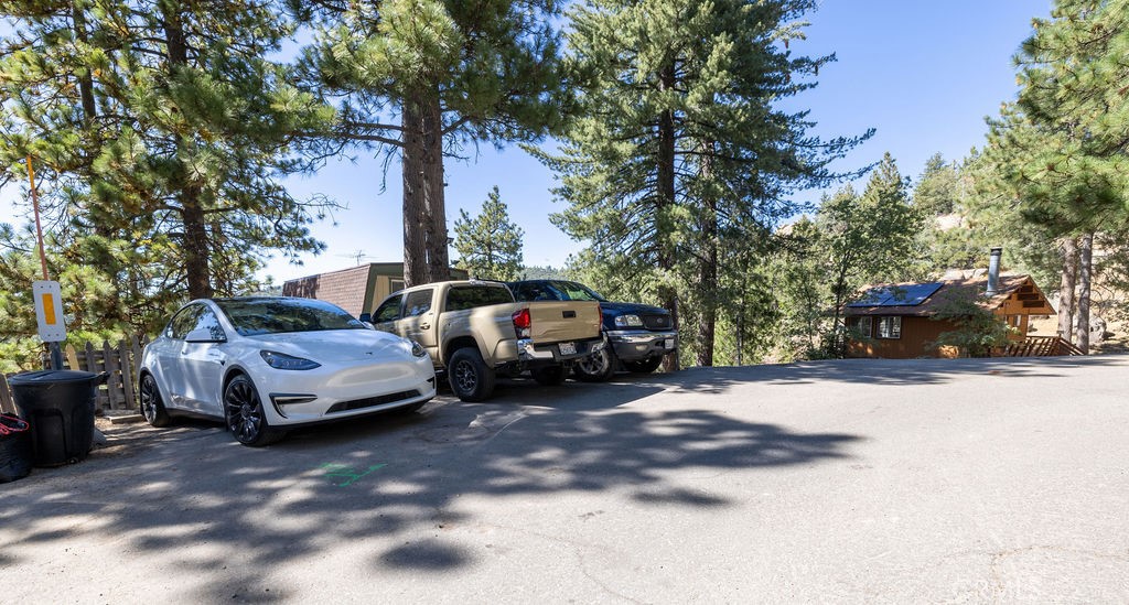 2476 Elko Property Photo 6
