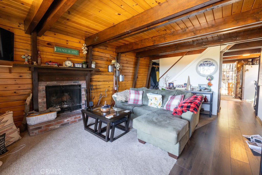 2476 Elko Property Photo 9