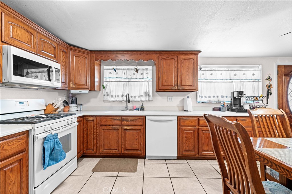 17528 Northam Property Photo 12