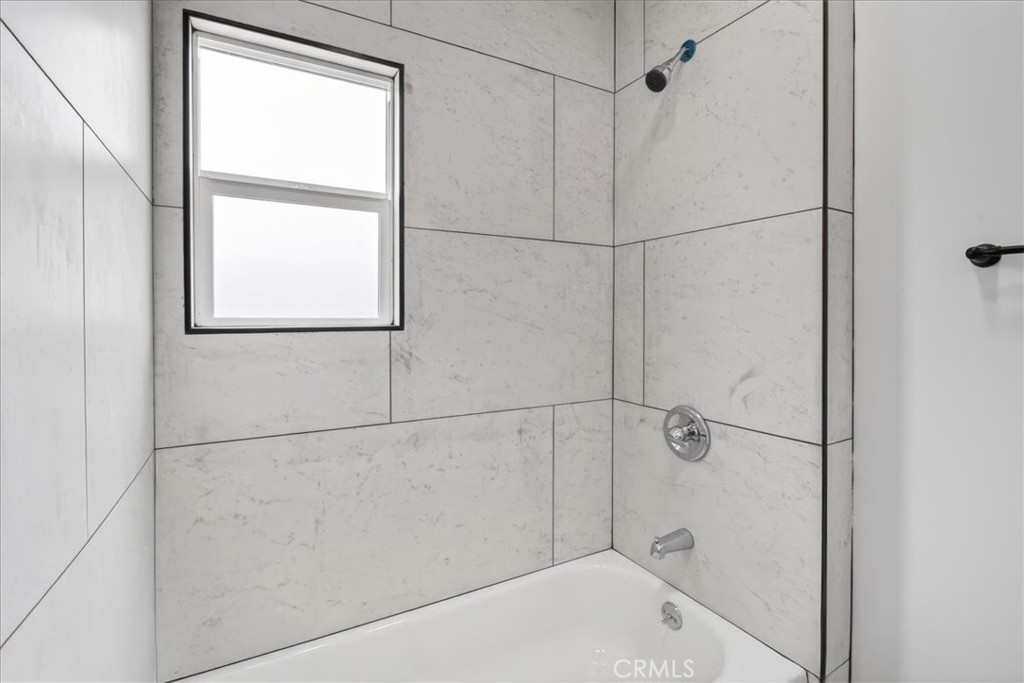1521 N Bonnie Beach Property Photo 30