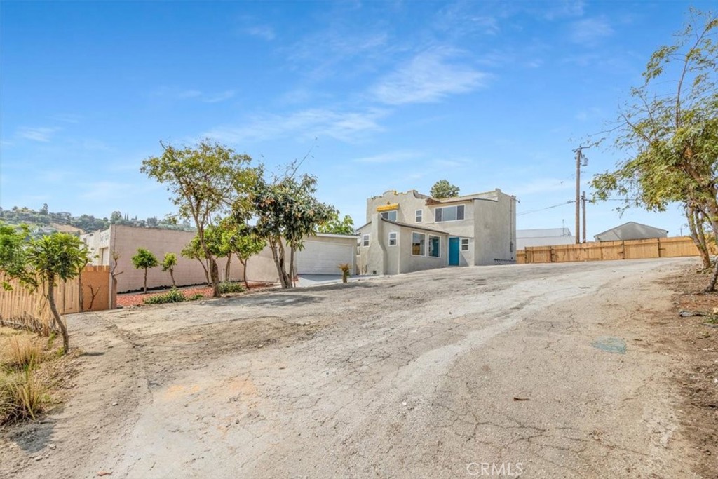 1521 N Bonnie Beach Property Photo 34