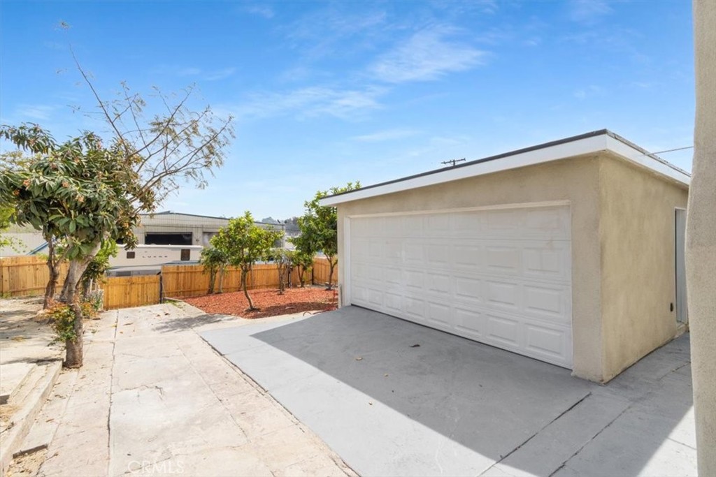 1521 N Bonnie Beach Property Photo 39