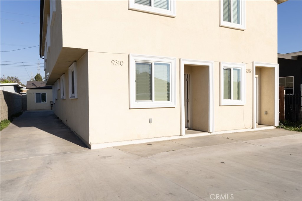 9310 Pace Avenue Property Photo 1