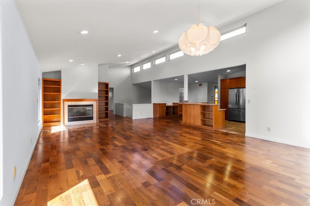 2377 Silver Ridge Avenue Property Photo 17