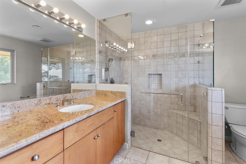 2377 Silver Ridge Avenue Property Photo 40
