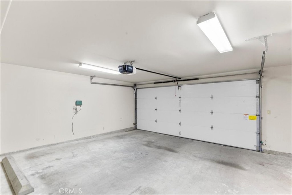 2377 Silver Ridge Avenue Property Photo 43