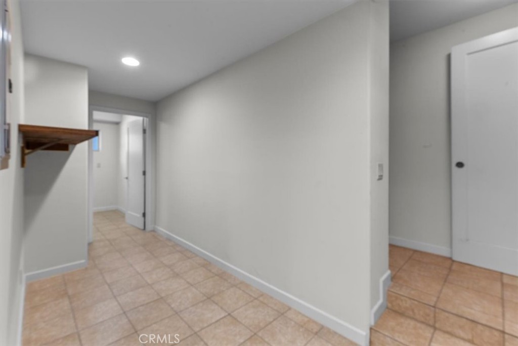2377 Silver Ridge Avenue Property Photo 45