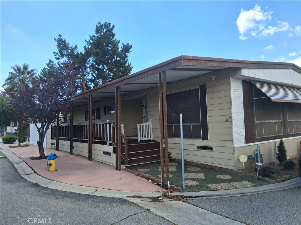 15252 Seneca Rd 1 Property Photo 1