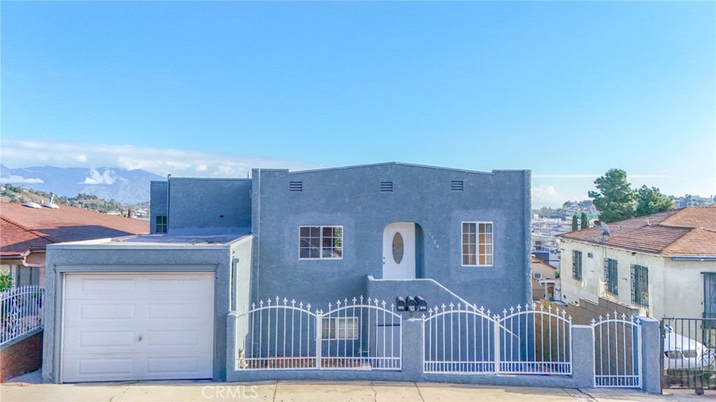 1504 Attridge Avenue Property Photo 3