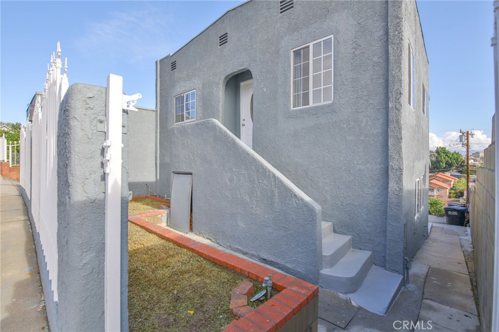 1504 Attridge Avenue Property Photo 4