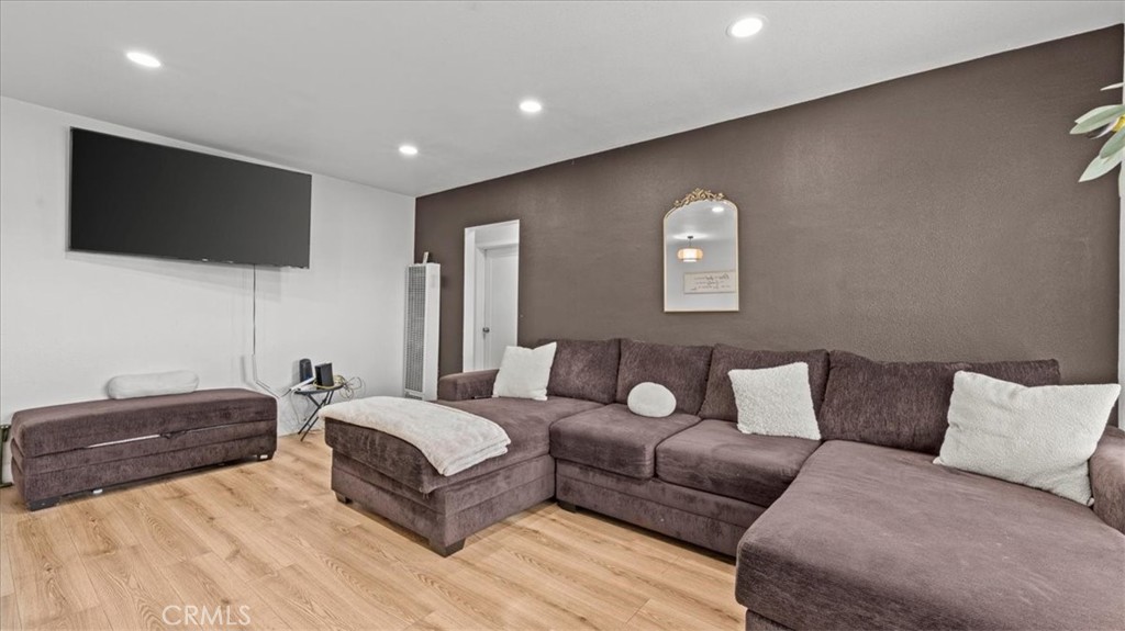 1516 Home Property Photo 9