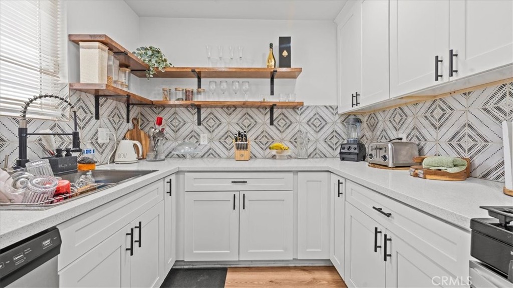 1516 Home Property Photo 15
