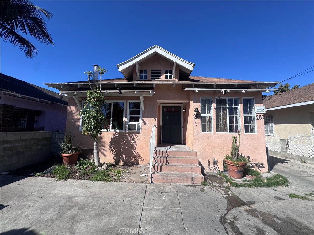 281 E 48th Street Property Photo 1