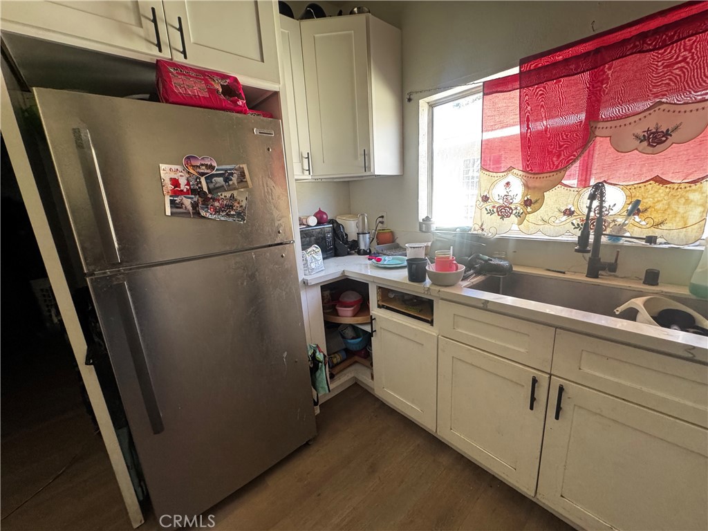 281 E 48th Street Property Photo 5