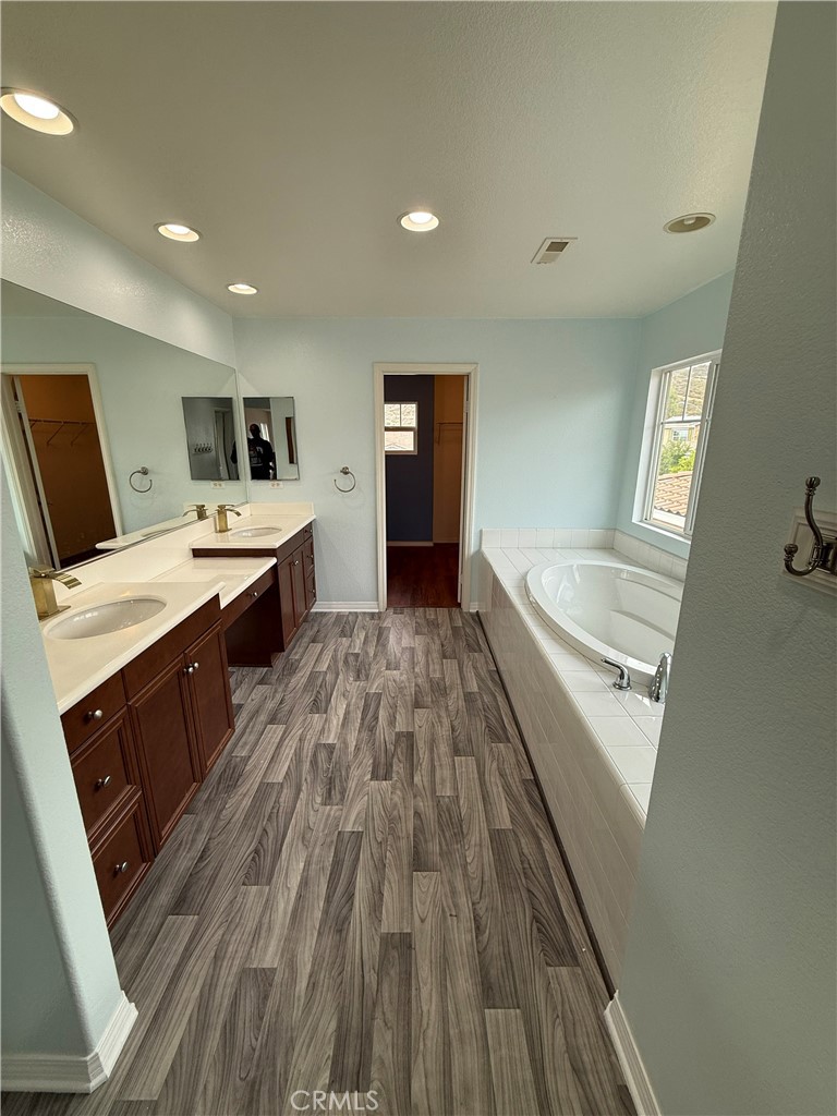 30967 Sanjay Court Property Photo 9