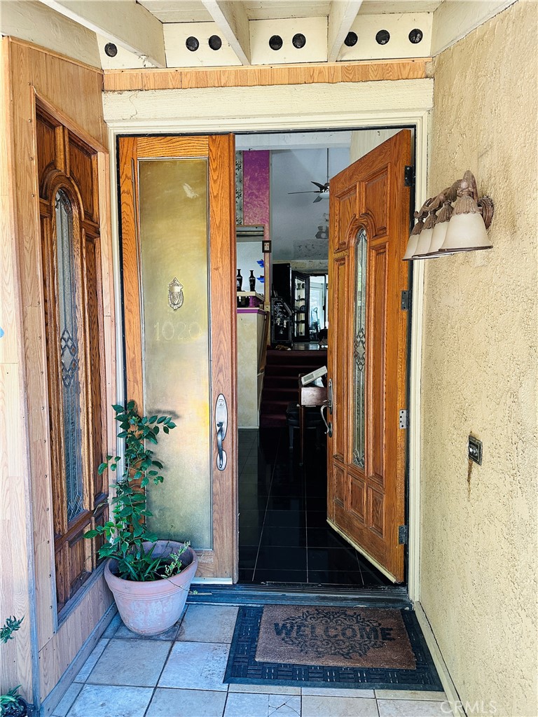 1020 Catlin Property Photo 3