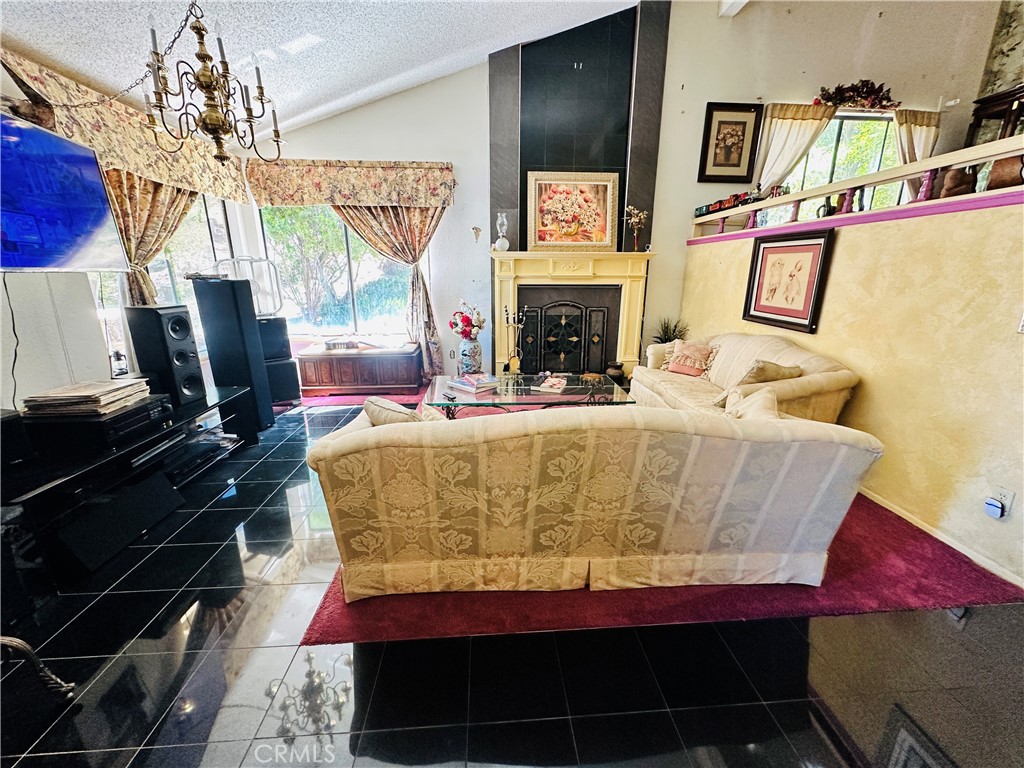 1020 Catlin Property Photo 5