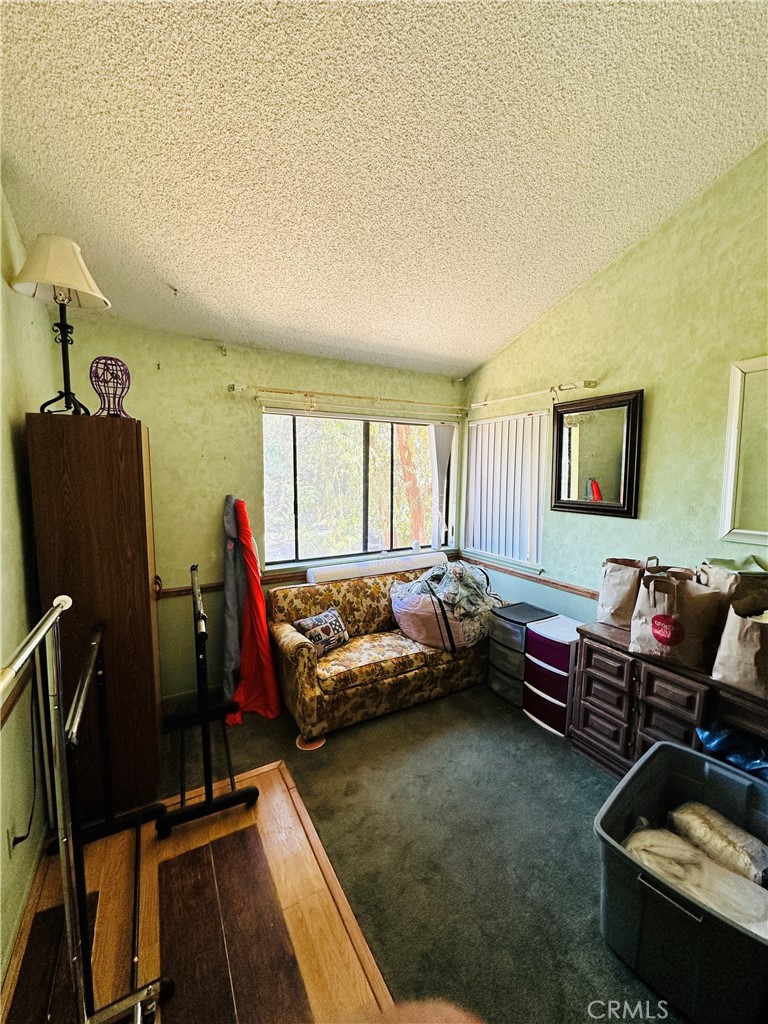 1020 Catlin Property Photo 13