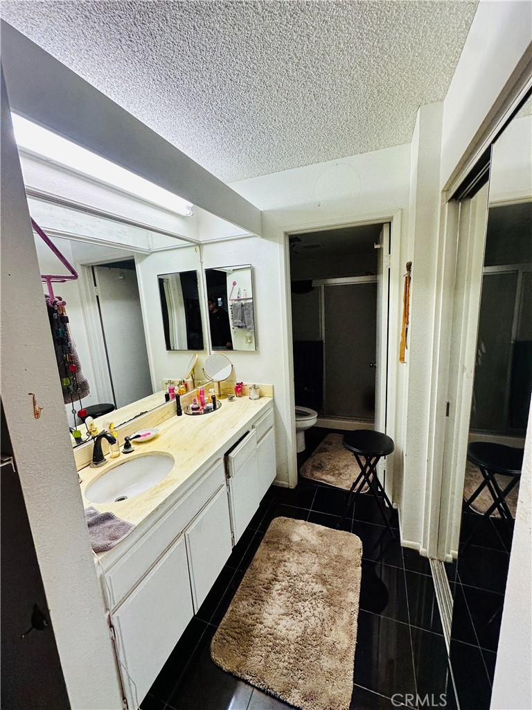 1020 Catlin Property Photo 14