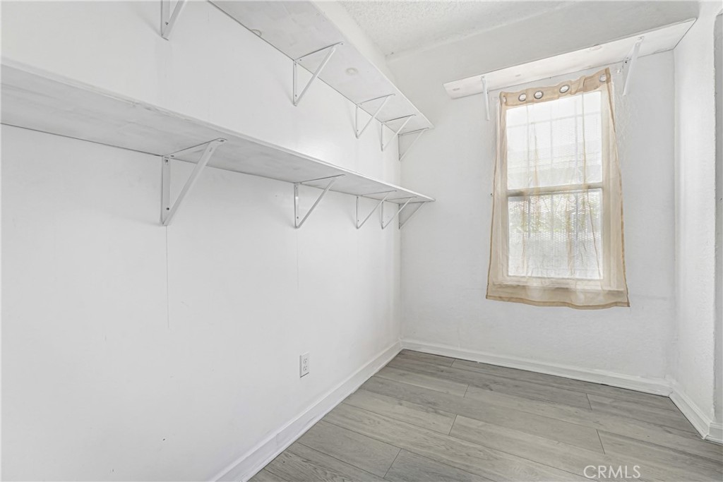 9027 Menlo Property Photo 14