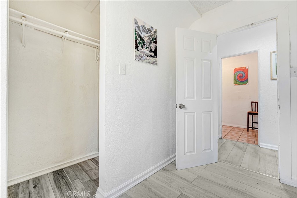 9027 Menlo Property Photo 15
