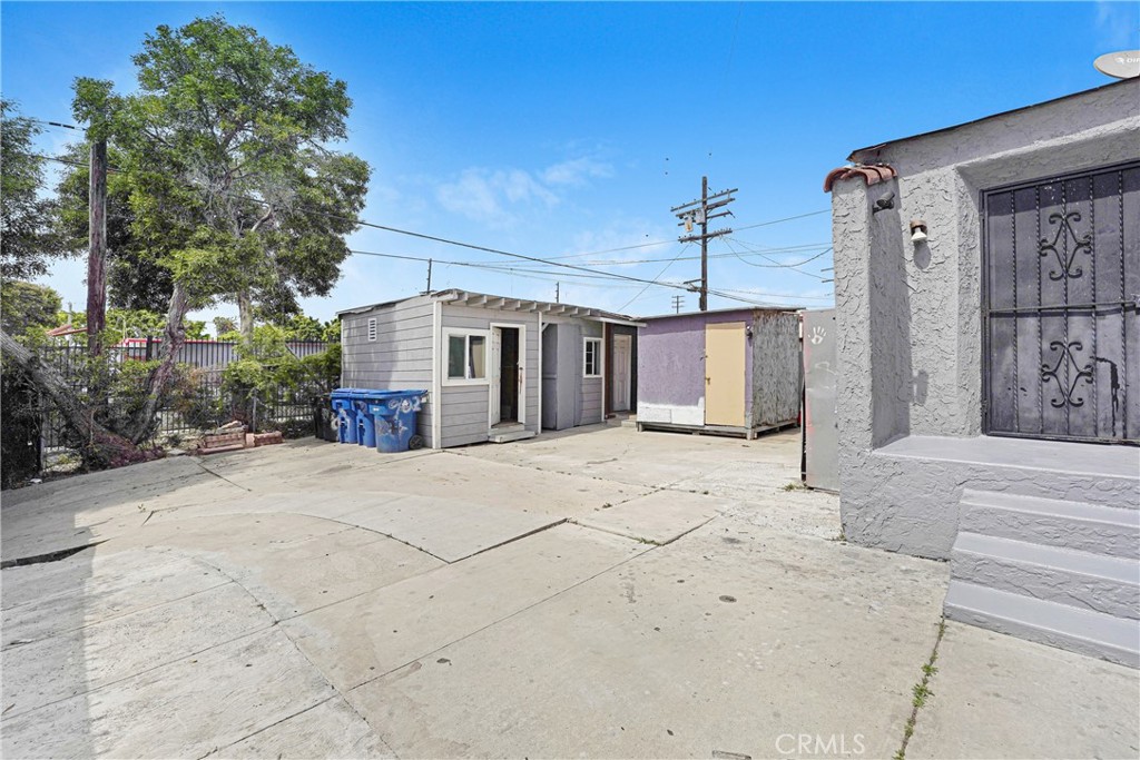 9027 Menlo Property Photo 21