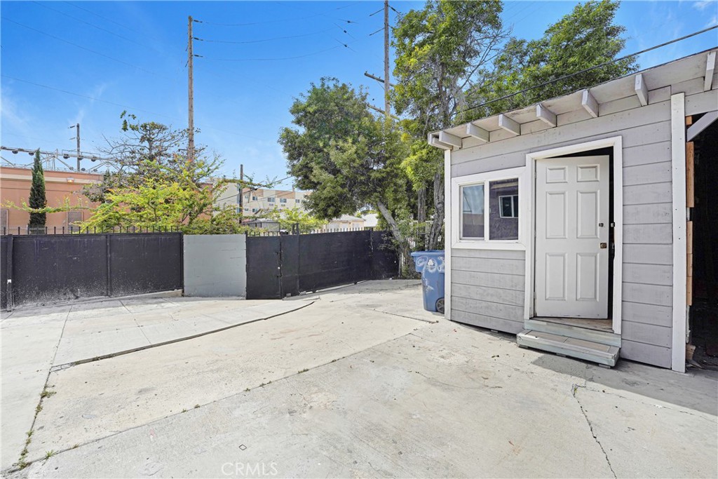 9027 Menlo Property Photo 22