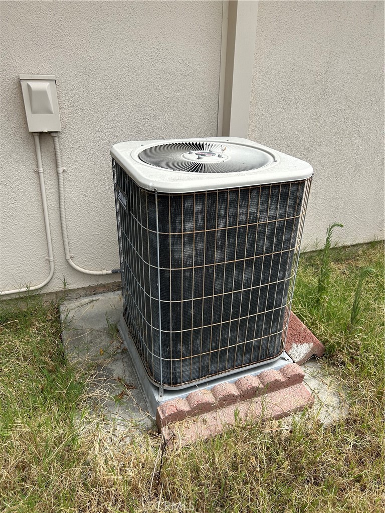 12041 Davenport Property Photo 3