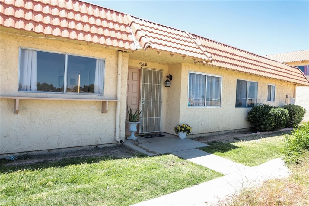 43618 Stanridge Avenue Property Photo 2