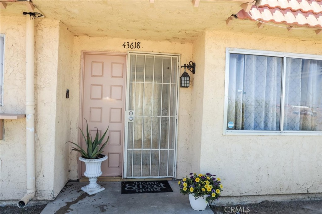 43618 Stanridge Avenue Property Photo 3