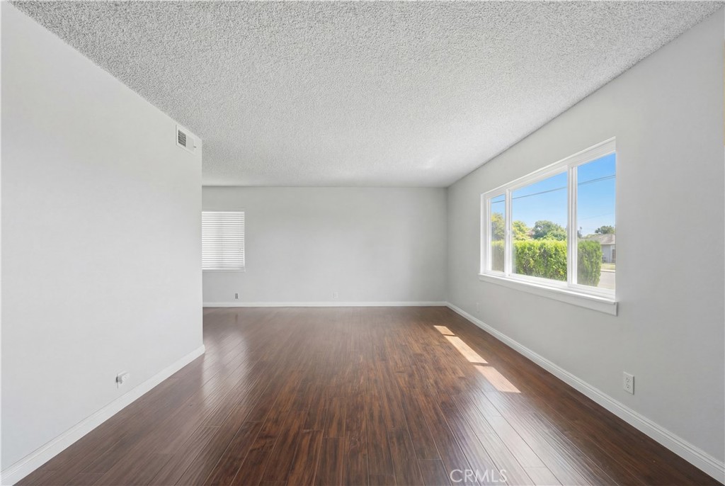 285 W Covina Property Photo 3