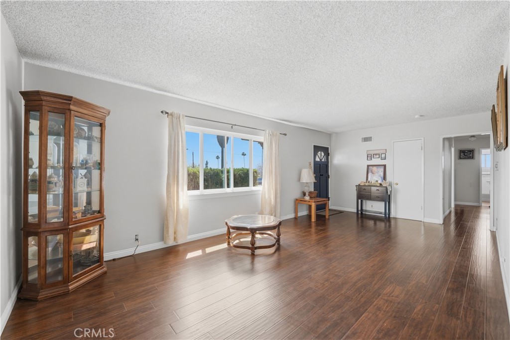 285 W Covina Property Photo 5