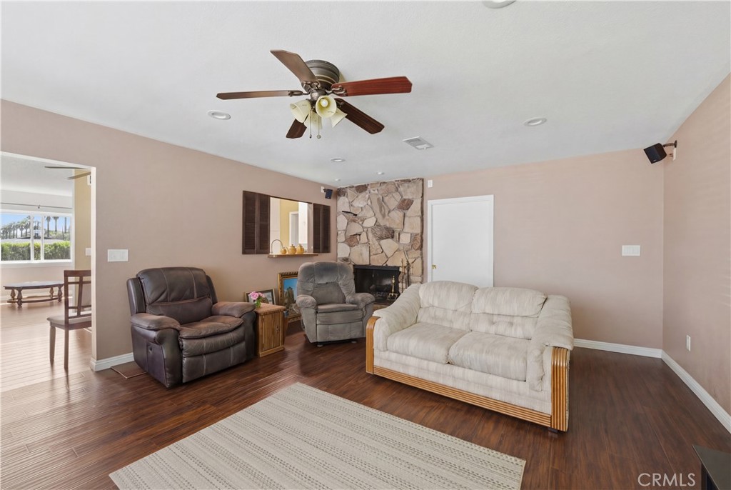 285 W Covina Property Photo 10