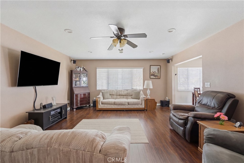 285 W Covina Property Photo 11