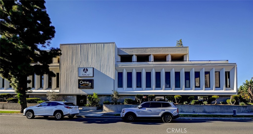 10841 Paramount 204 Property Photo 1