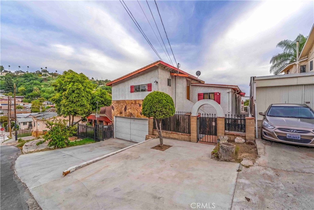 3680 Rolle Property Photo 3