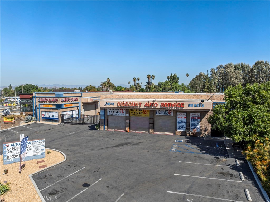 4811 Van Buren Boulevard D Property Photo 6