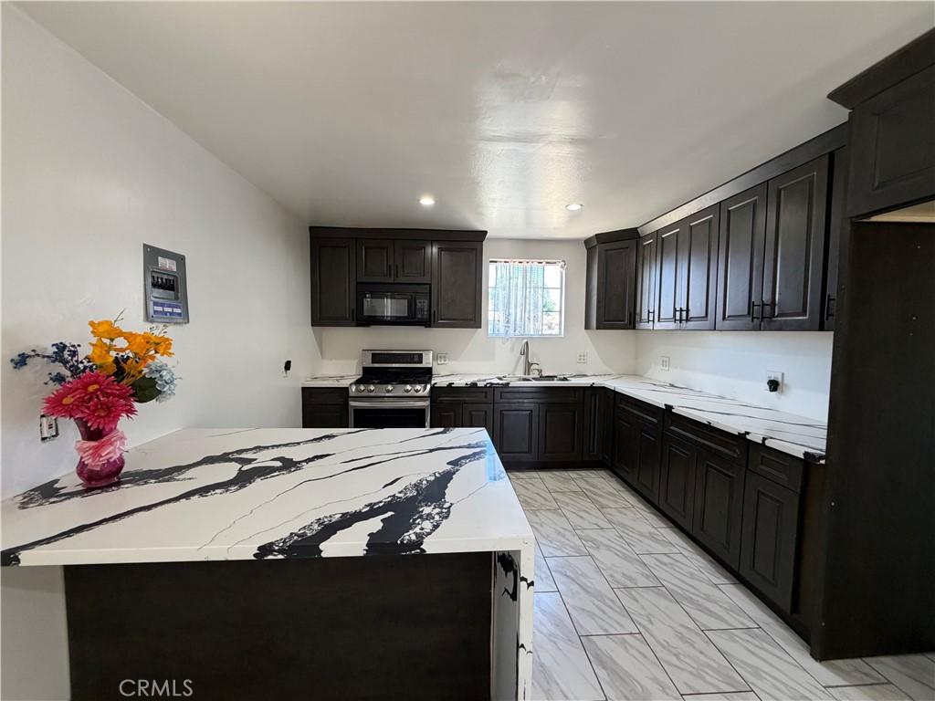 38621 Puerta Property Photo 1