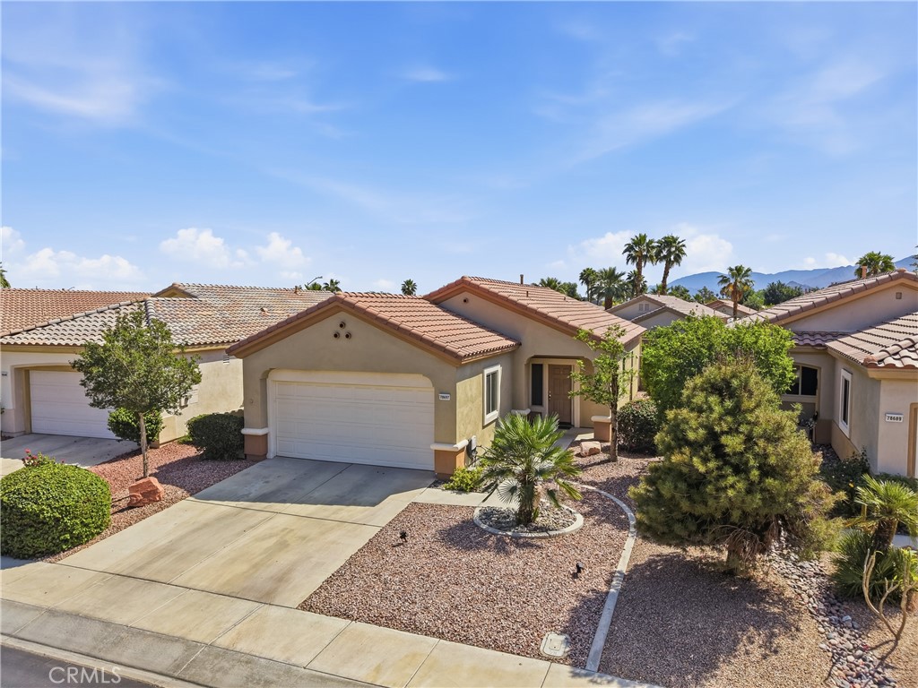 78697 Hampshire Property Photo 2