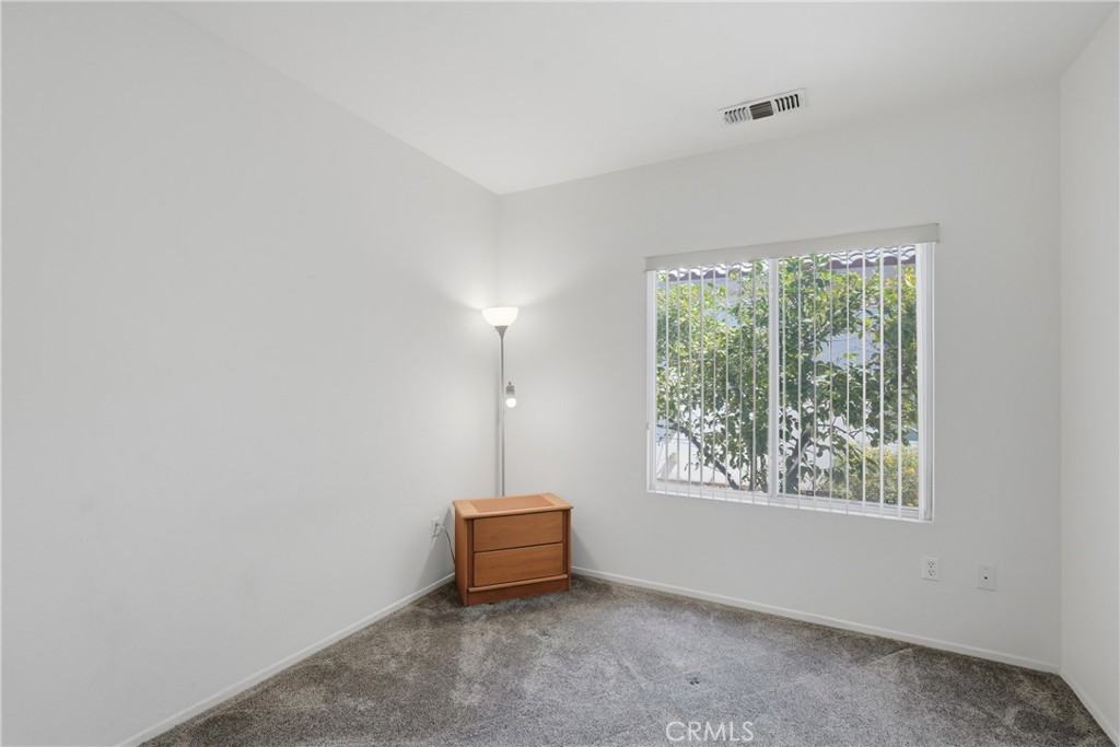78697 Hampshire Property Photo 6